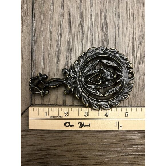 Vintage Ornate Brass Trivets Set Of 2 - Picture 3 of 5